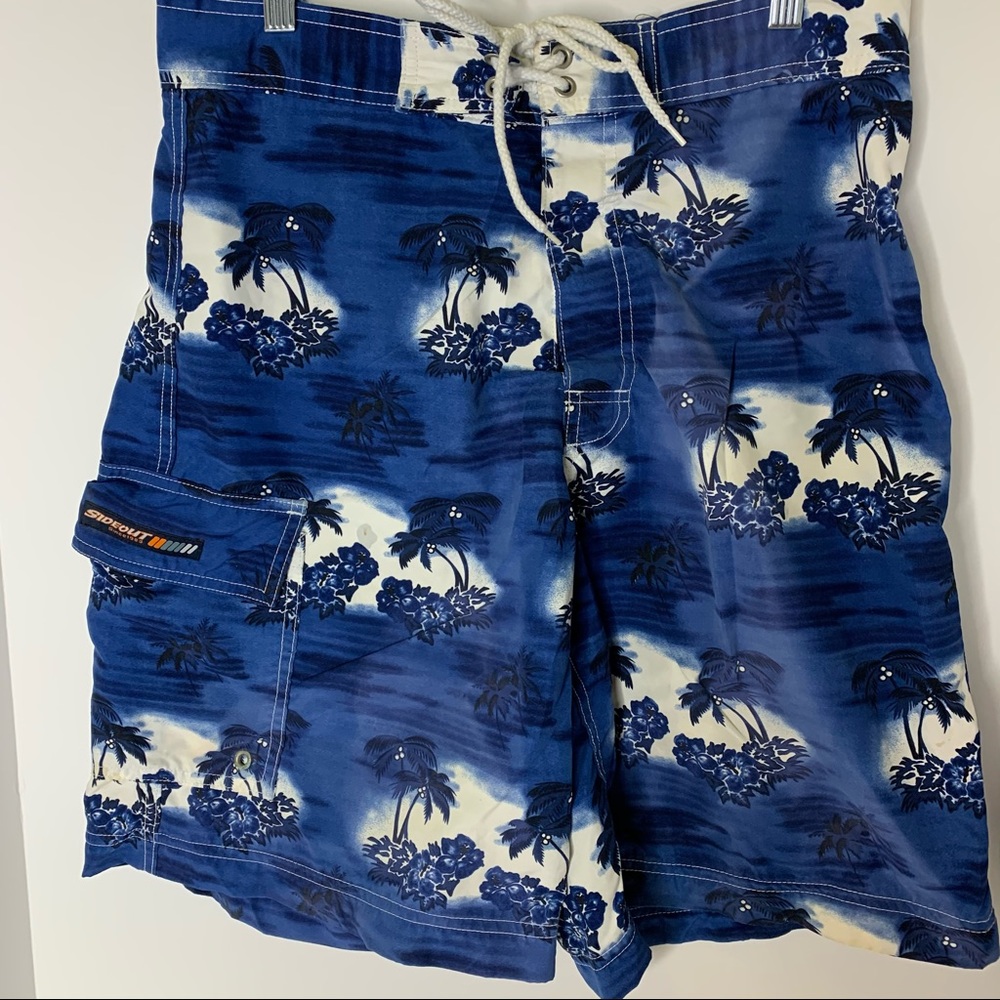 SIDEOUT Men’s 32 Vintage 90’s Board Shorts